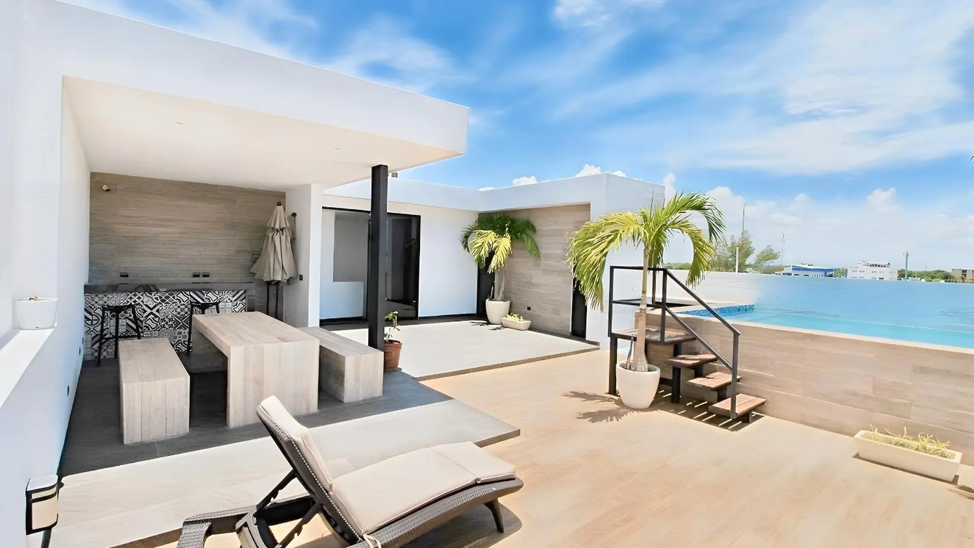 Executive Suite - Hyper Center Playa Del Carmen Apartment